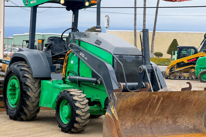 2017 Deere 210L EP 4×4 Skip Loader
