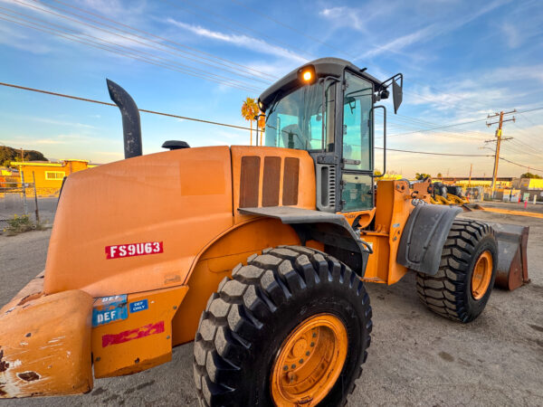 2012 Case 821F Wheel Loader - Image 10