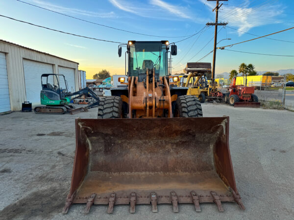 2012 Case 821F Wheel Loader - Image 8