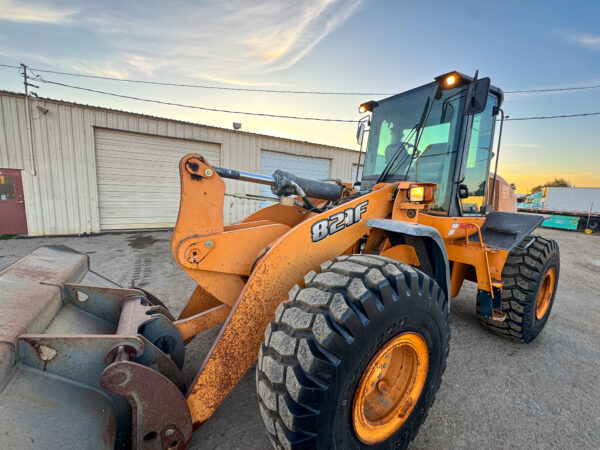 2012 Case 821F Wheel Loader - Image 12